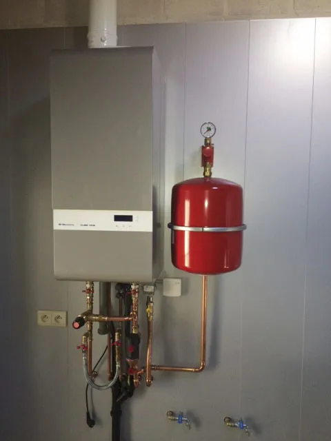 Itho Daalderop Cube One-ketel met expansievat aan de muur
